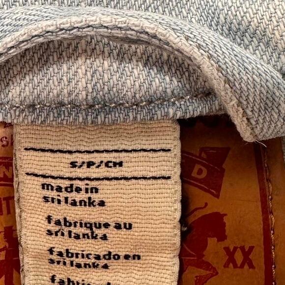 Levi’s Women’s Denim Vintage Jacket Size Small - Picture 6 of 6